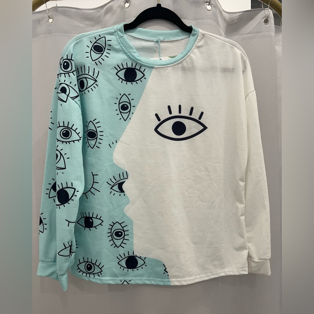 Blue and white eye long sleeve